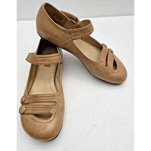 Miz Mooz Y2K Devi Beige Leather Mary Jane Casual Adjustable Flats Sz 6.5